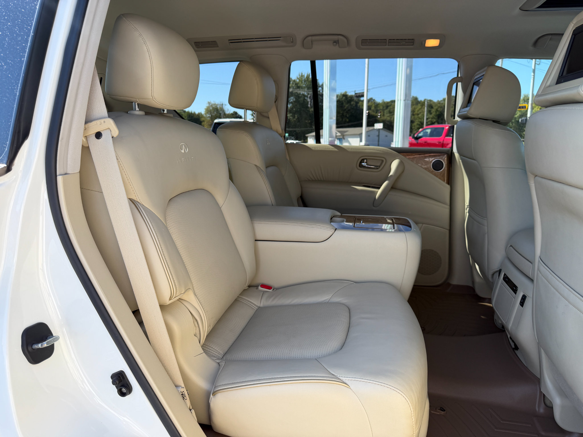 Used 2013 INFINITI QX56 4WD w/ Theater Pkg image 20