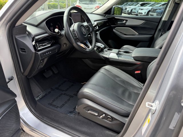 Used 2023 Acura MDX w/ Technology Package FWD image 12