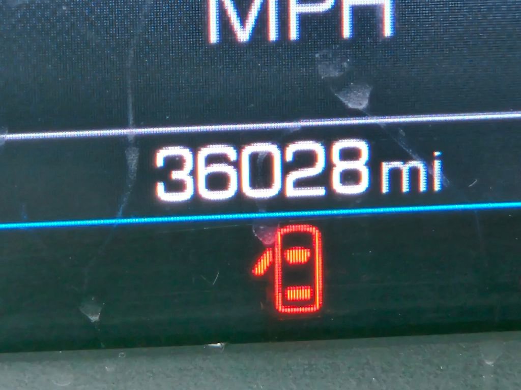 Used 2023 Chevrolet Equinox LT image 25