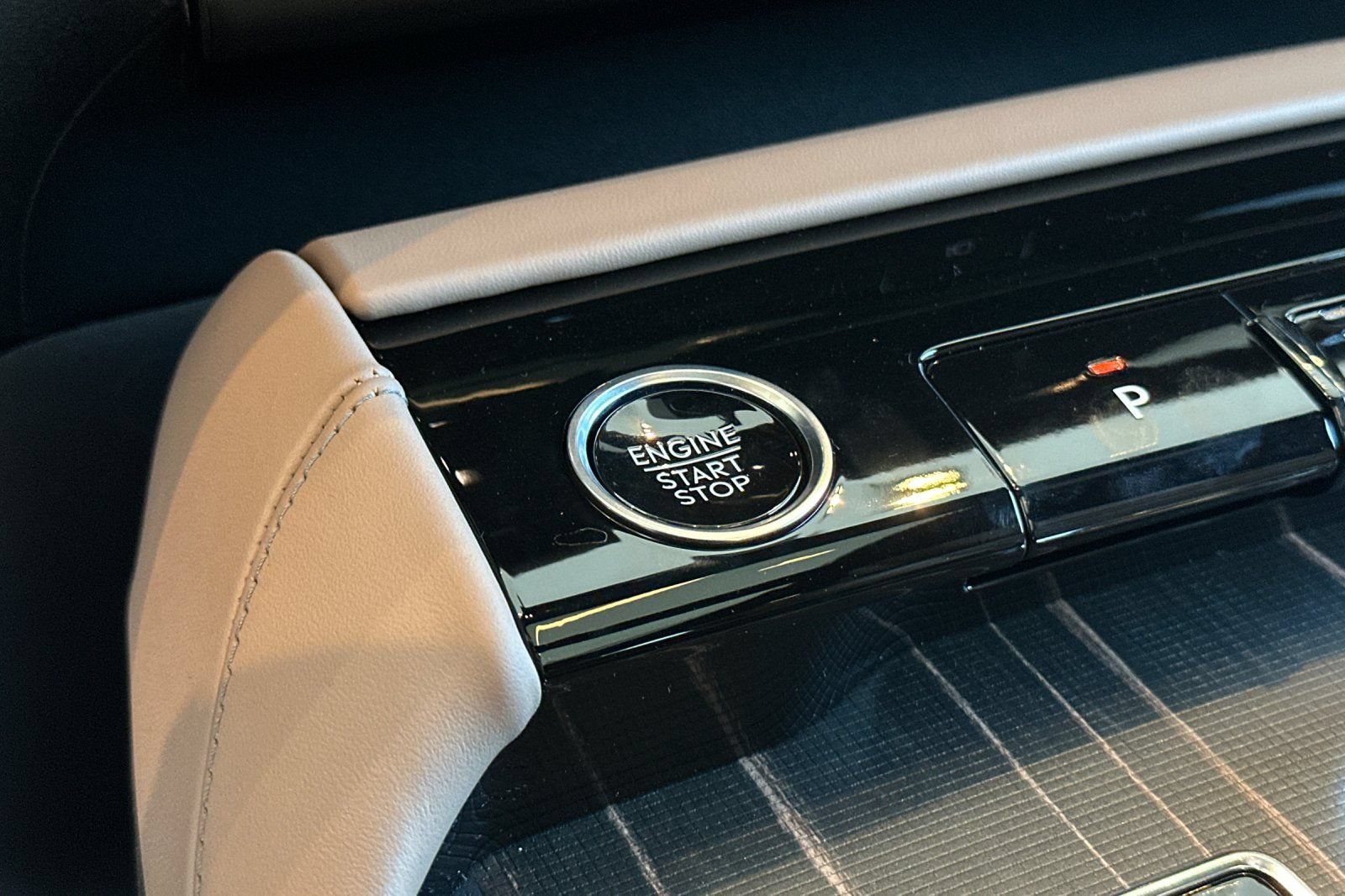 New 2026 Lincoln Navigator L Black Label AWD/4WD image 23