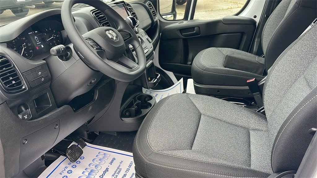 New 2025 RAM ProMaster 2500 image 24