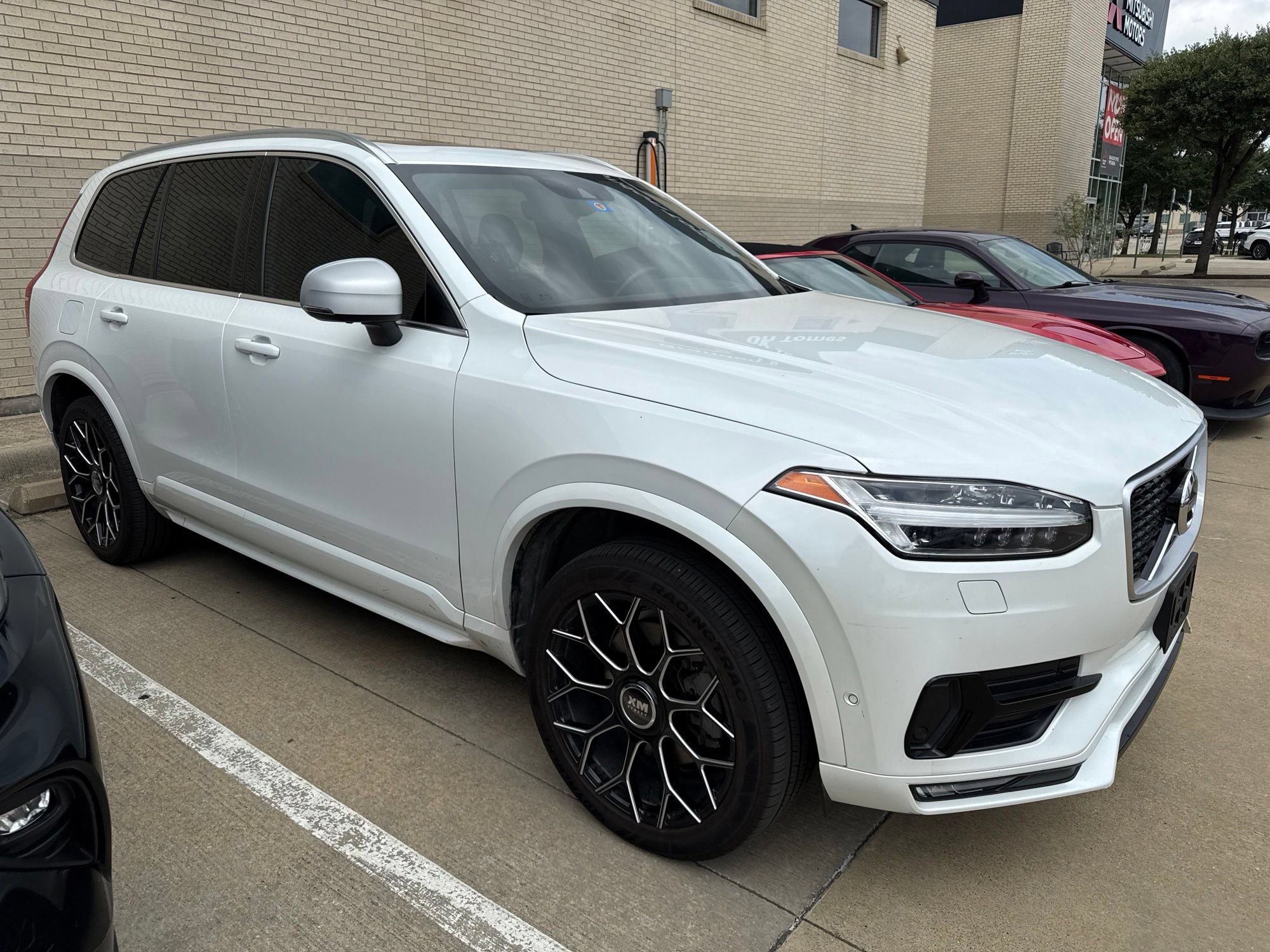 Used 2018 Volvo XC90 T5 R-Design w/ Convenience Package FWD image 2
