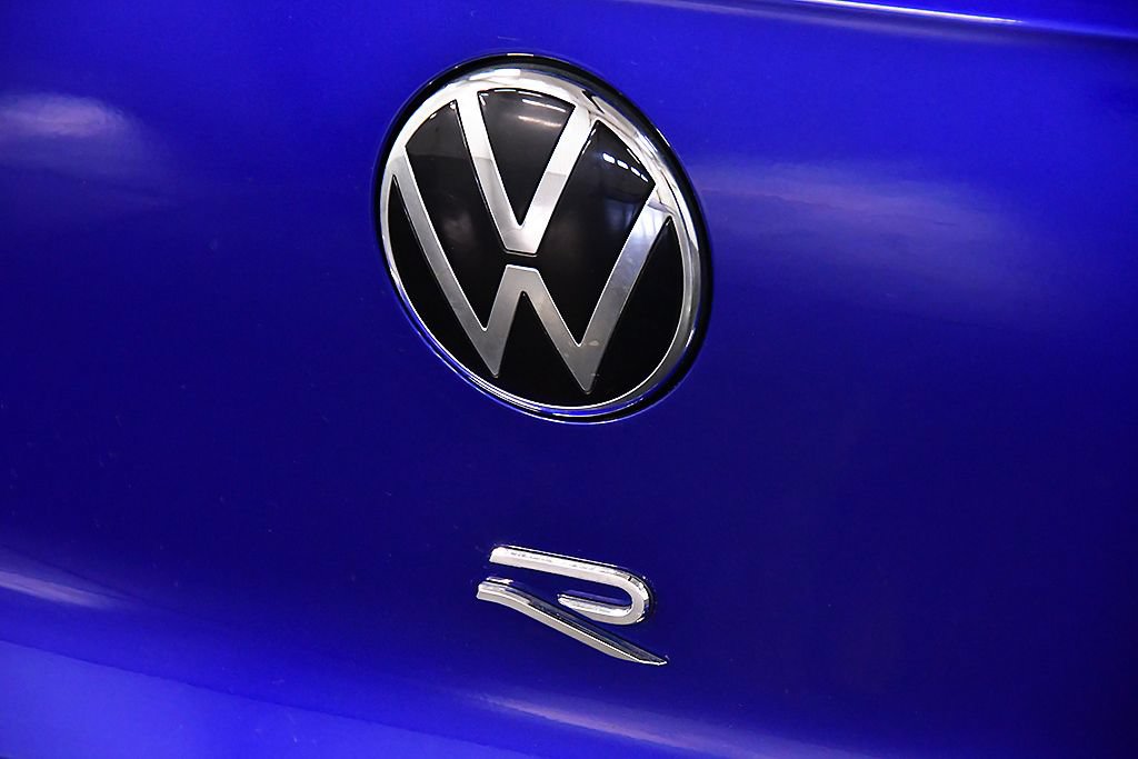 Used 2024 Volkswagen Golf R 4-Door AWD/4WD image 10