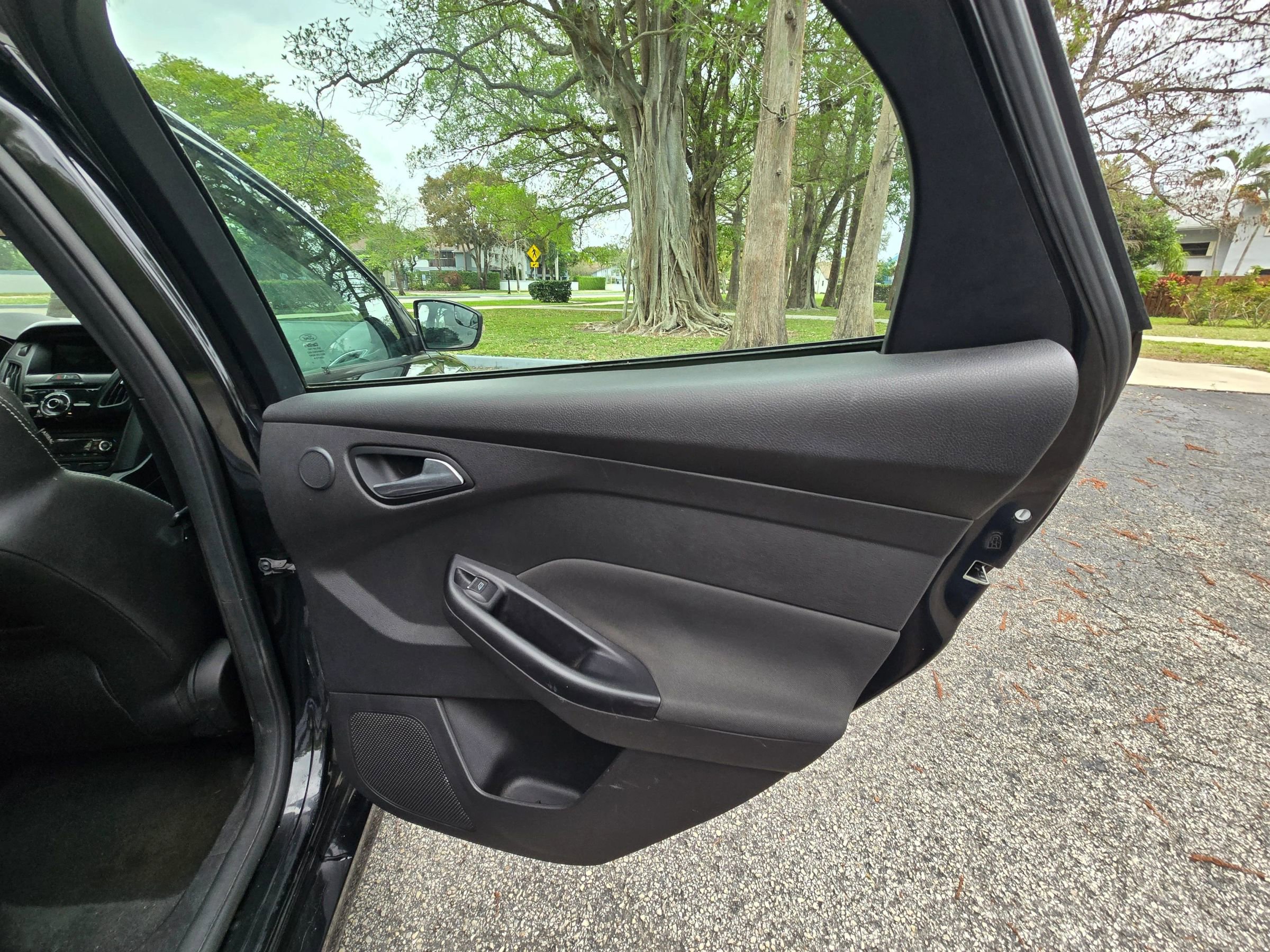 Used 2013 Ford Focus ST image 16