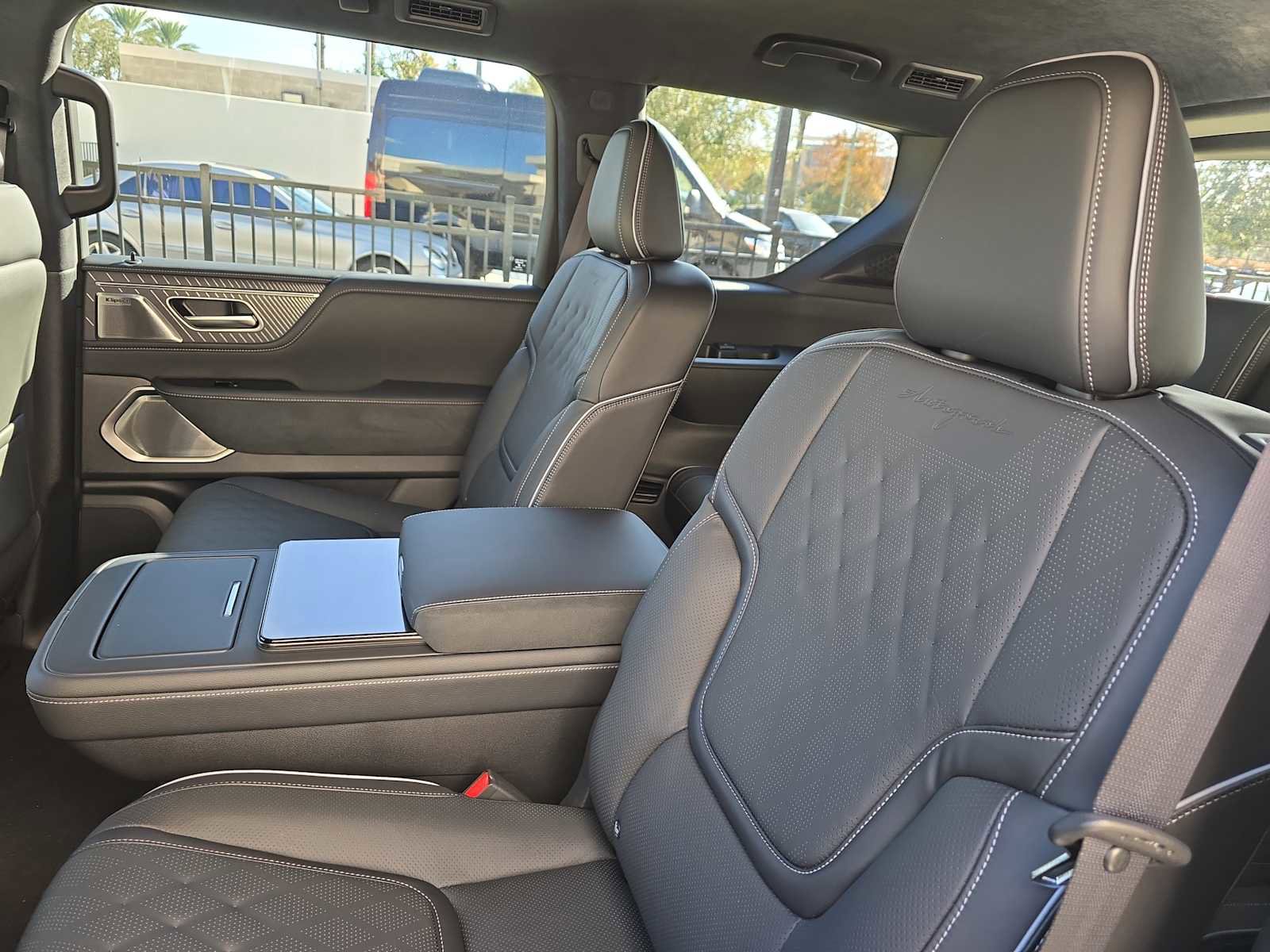 New 2026 INFINITI QX80 Autograph w/ Premium Cargo Package image 13