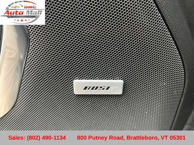 Used 2023 Chevrolet Tahoe Z71 w/ Luxury Package AWD/4WD image 32