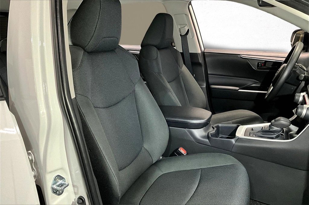 New 2025 Toyota RAV4 LE image 8