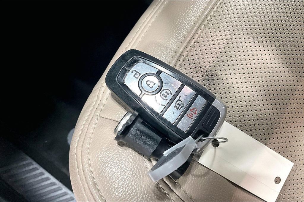 Used 2023 Ford Expedition Max Limited AWD/4WD image 12