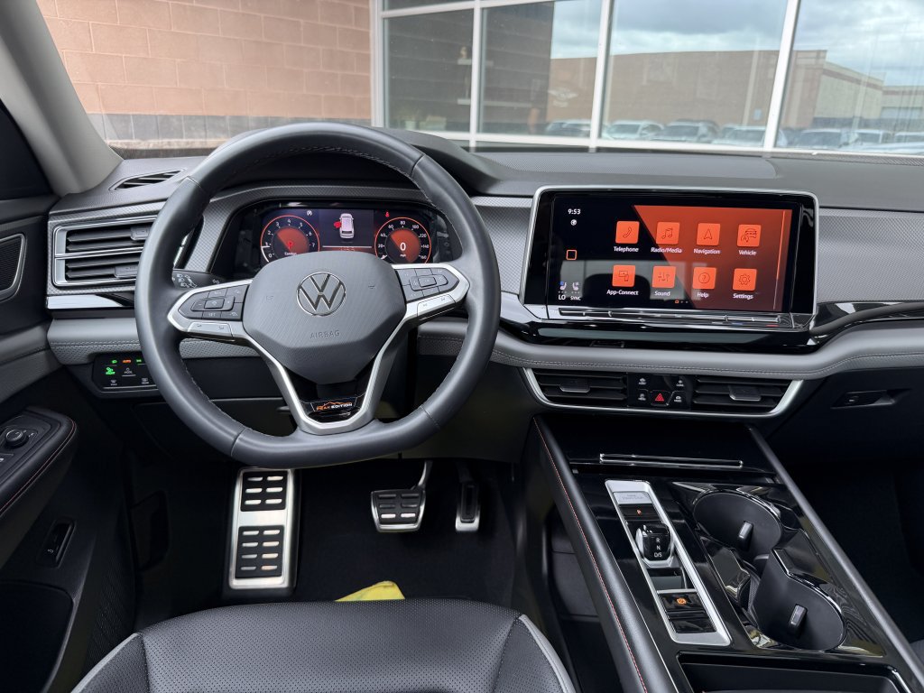 Used 2024 Volkswagen Atlas Peak Edition SE AWD/4WD image 16