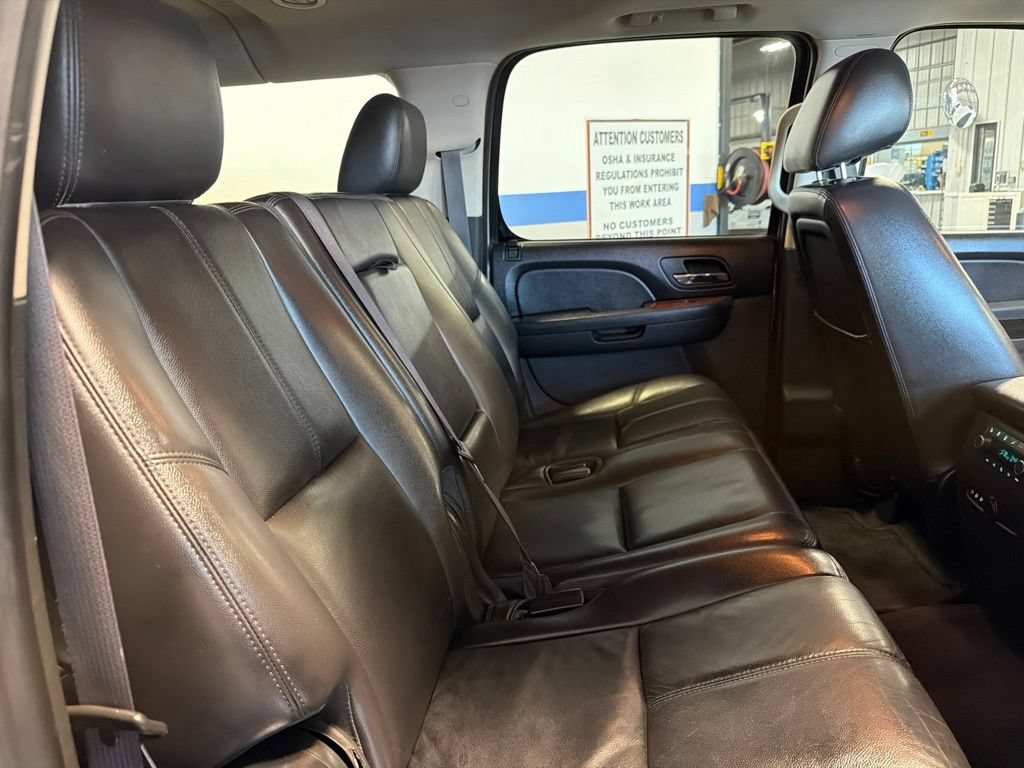 Used 2013 Chevrolet Suburban LT w/ Luxury Package AWD/4WD image 30