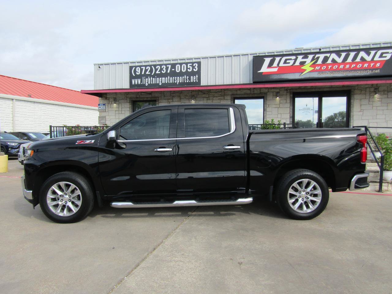 Used 2019 Chevrolet Silverado 1500 LTZ w/ LTZ Premium Package AWD/4WD image 2