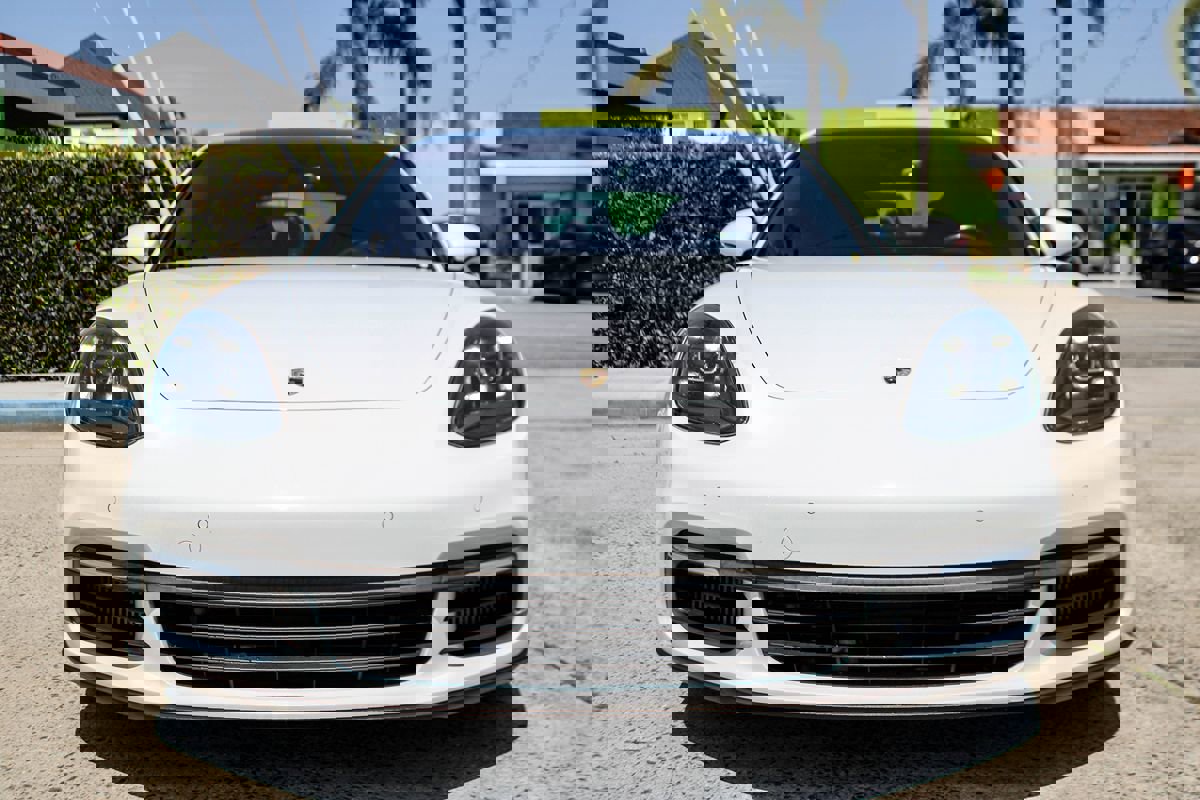 Used 2018 Porsche Panamera 4S image 10