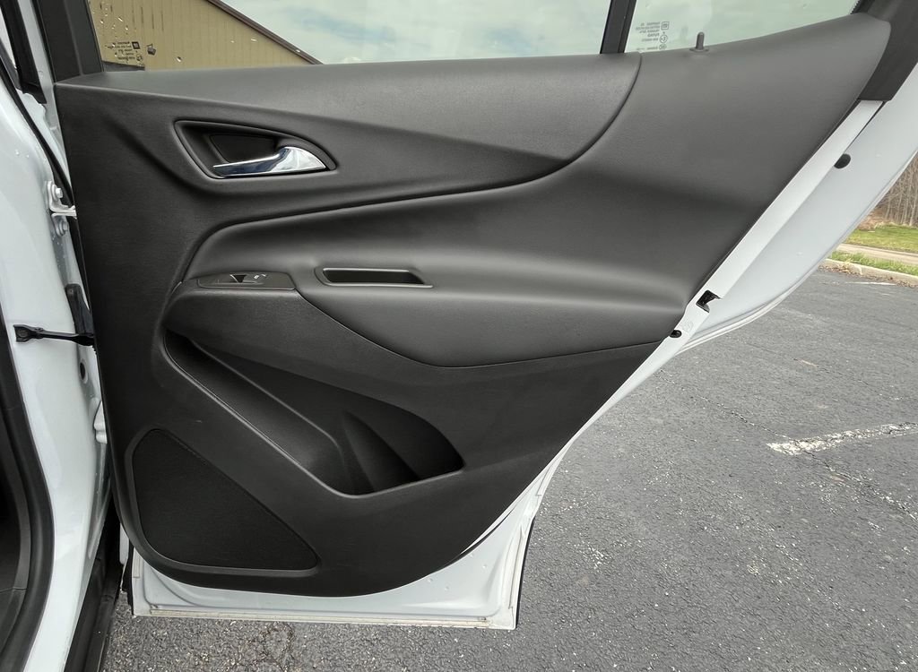 Certified 2024 Chevrolet Equinox LT w/ LPO, Floor Liner Package image 18