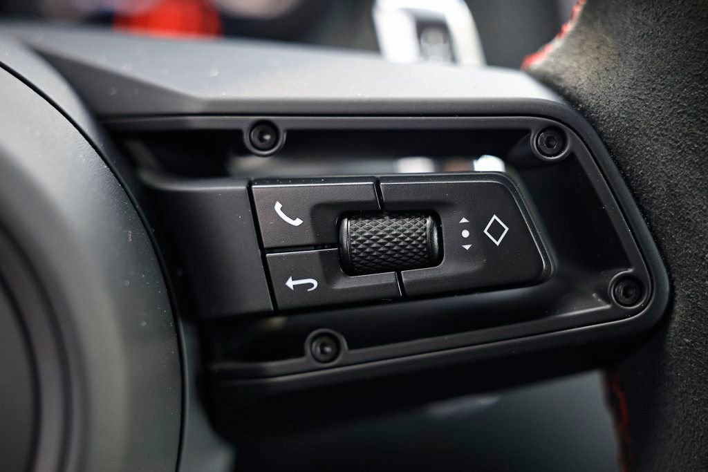 New 2026 Porsche Macan GTS image 36