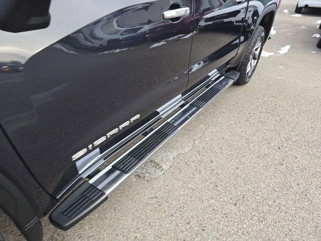 Used 2022 GMC Sierra 1500 SLT w/ SLT Premium Plus Package image 9