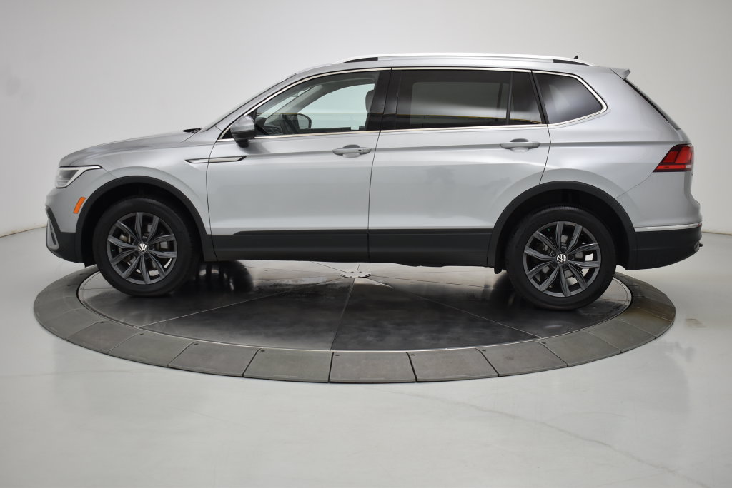 Used 2022 Volkswagen Tiguan SE AWD/4WD image 17