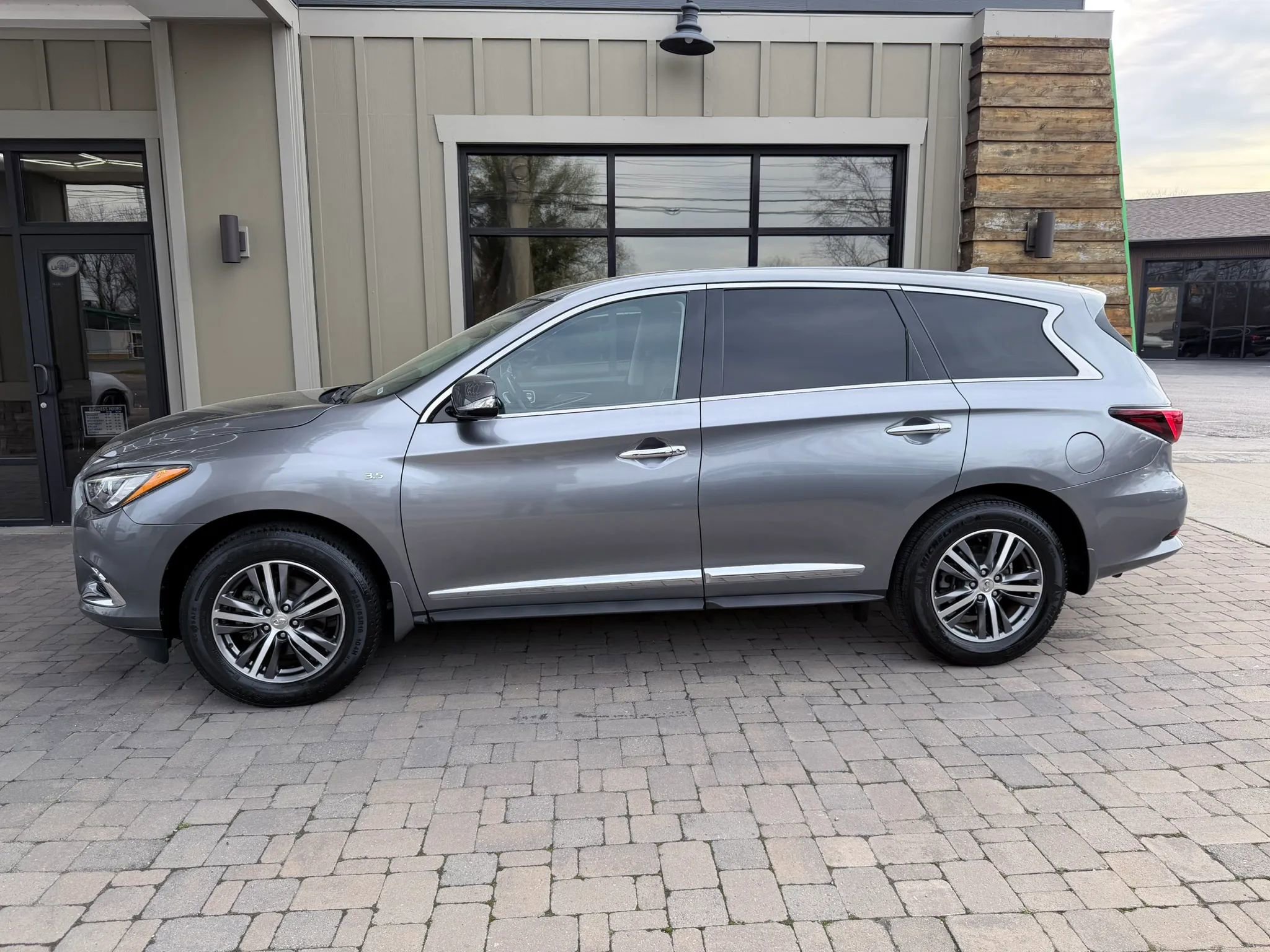 Used 2020 INFINITI QX60 Pure image 20