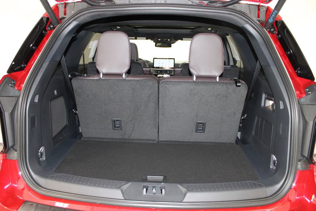 New 2026 Ford Explorer Platinum image 15