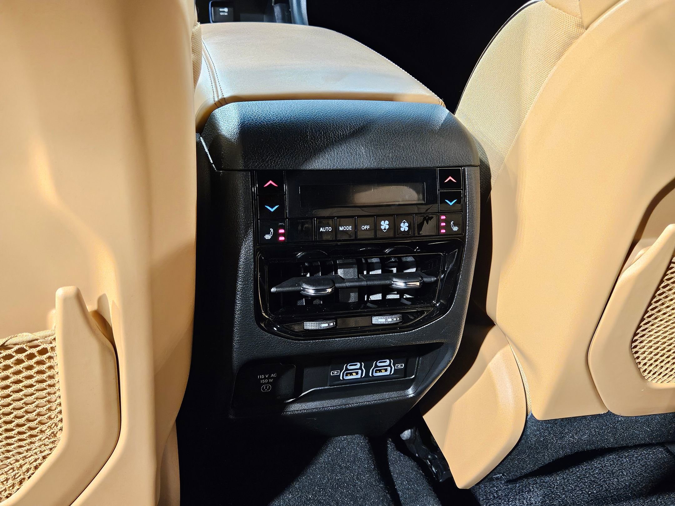 Used 2024 Jeep Grand Cherokee L Summit image 38