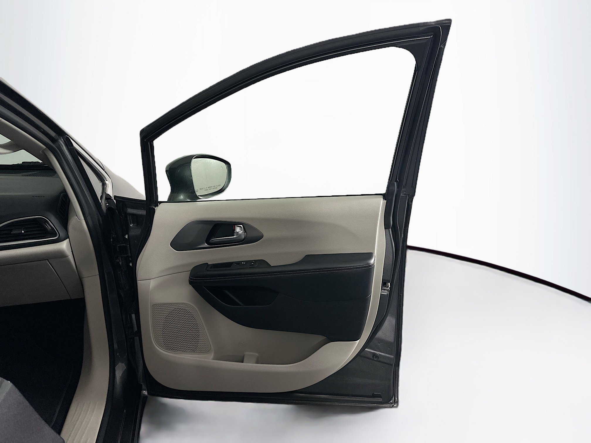 Used 2022 Chrysler Pacifica Touring-L image 33