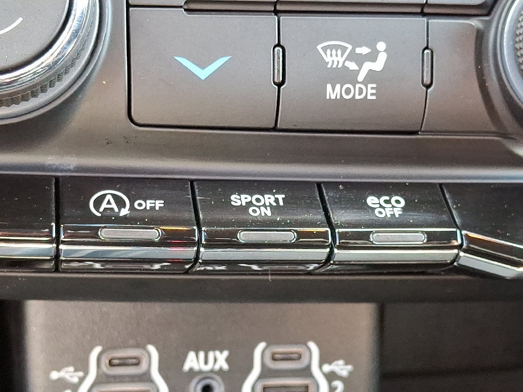 Used 2025 Dodge Durango GT AWD/4WD image 26
