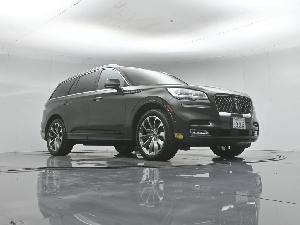 Used 2022 Lincoln Aviator Grand Touring w/ Equipment Group 301A AWD/4WD image 48
