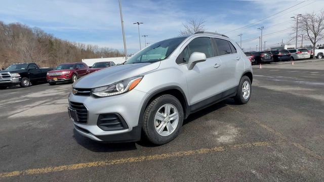 Used 2019 Chevrolet Trax LT w/ LT Convenience Package image 4