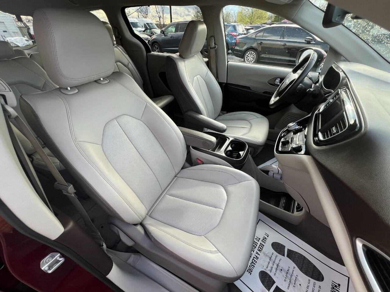 Used 2021 Chrysler Voyager Lxi image 29