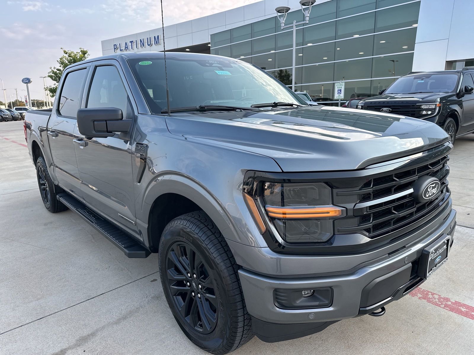 New 2025 Ford F150 XLT w/ Equipment Group 302A MID
