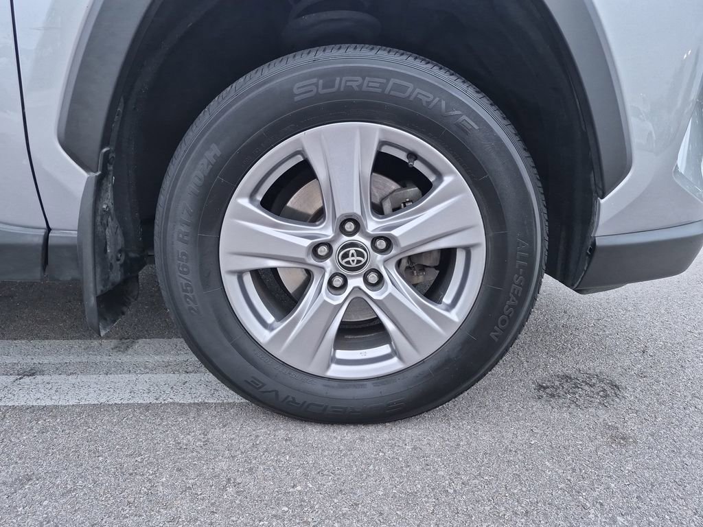 Used 2023 Toyota RAV4 XLE w/ Convenience Package FWD image 14