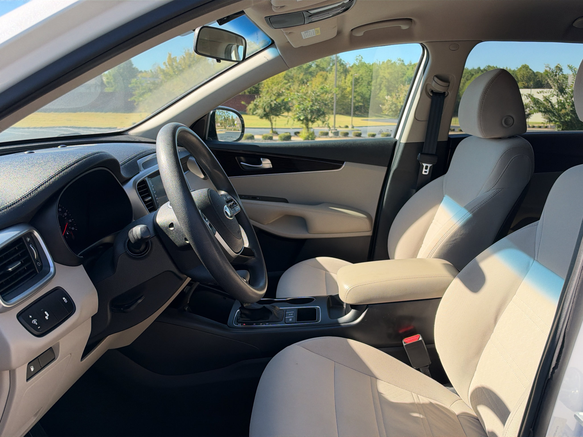 Used 2019 Kia Sorento AWD V6 image 11