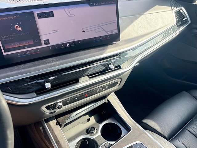 Used 2024 BMW X7 xDrive40i w/ Executive Package image 29