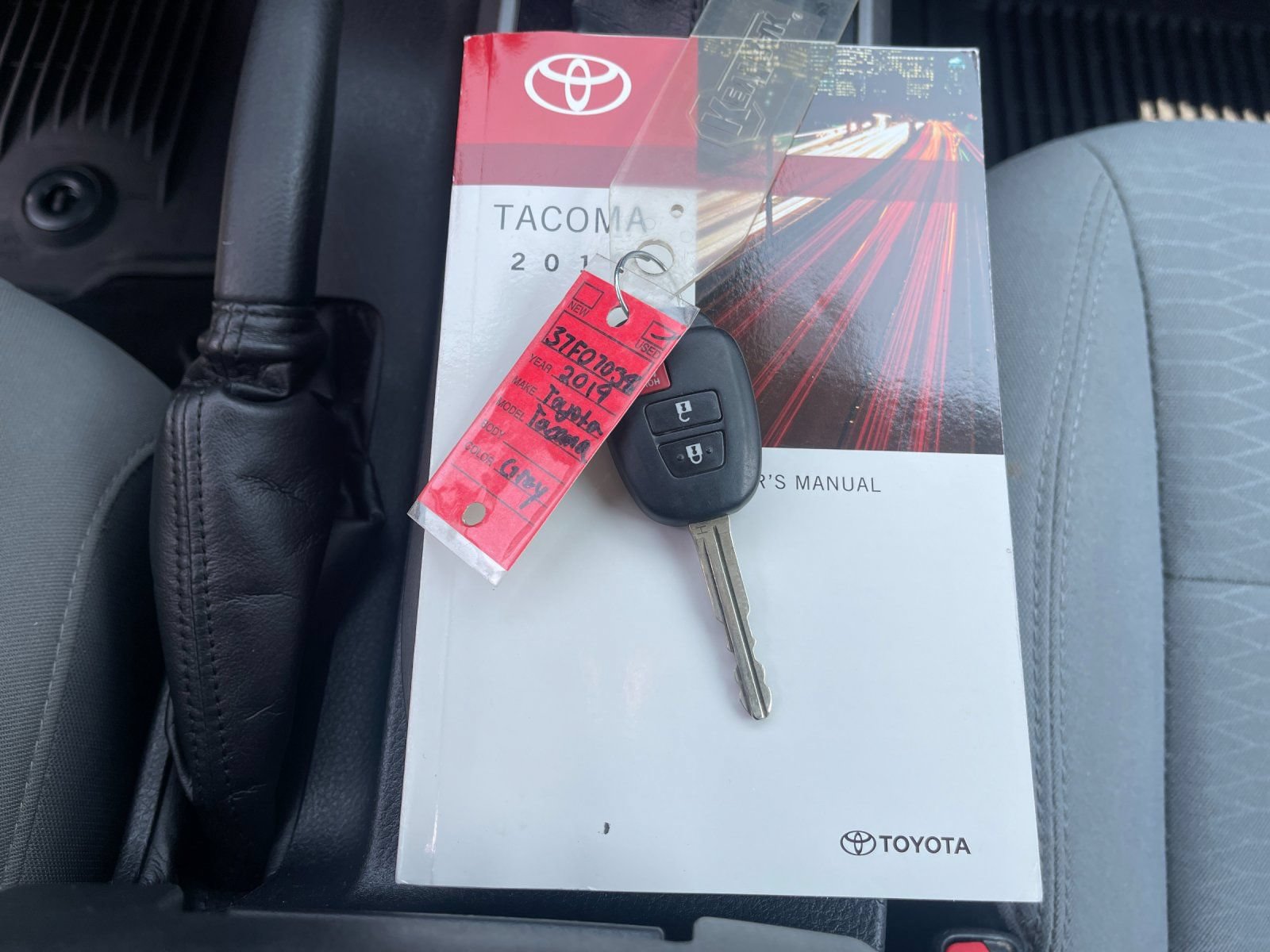 Used 2019 Toyota Tacoma SR5 AWD/4WD image 10