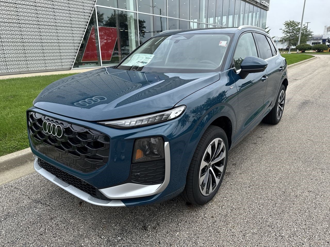 New 2026 Audi Q3 quattro 2.0T AWD/4WD image 23