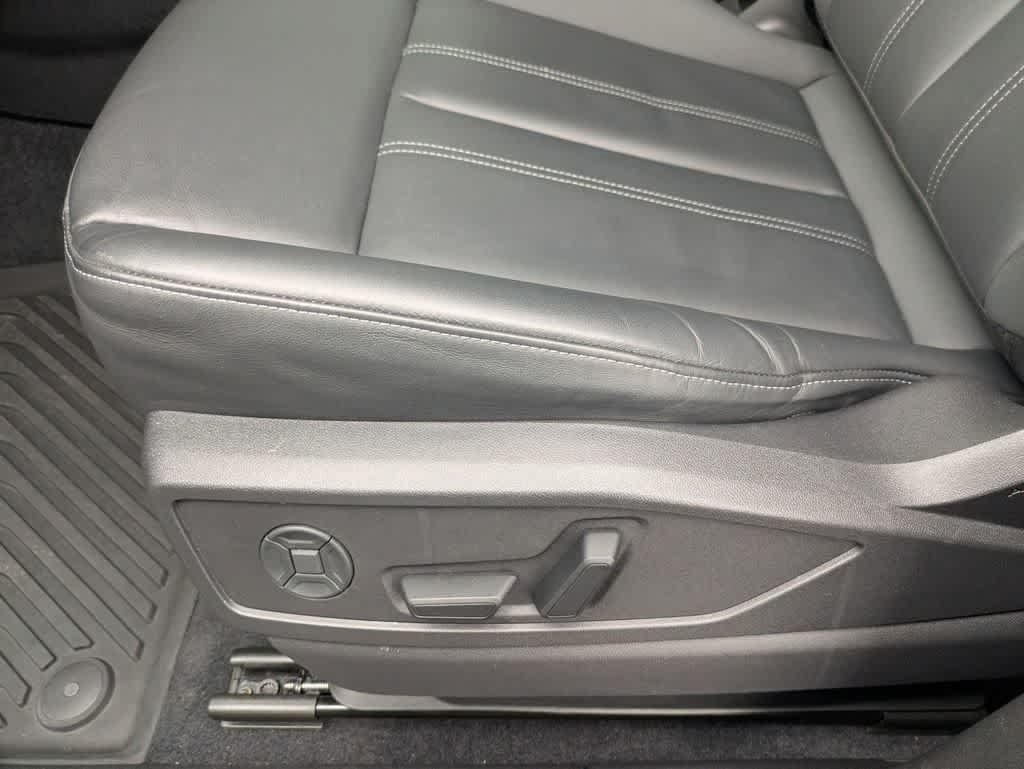 Certified 2025 Audi Q5 Premium w/ Convenience Package AWD/4WD image 8