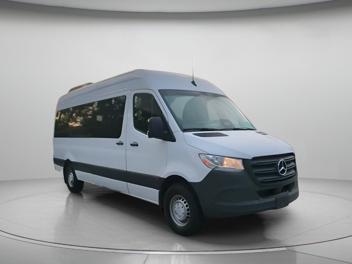Used 2025 Mercedes-Benz Sprinter 2500 image 36
