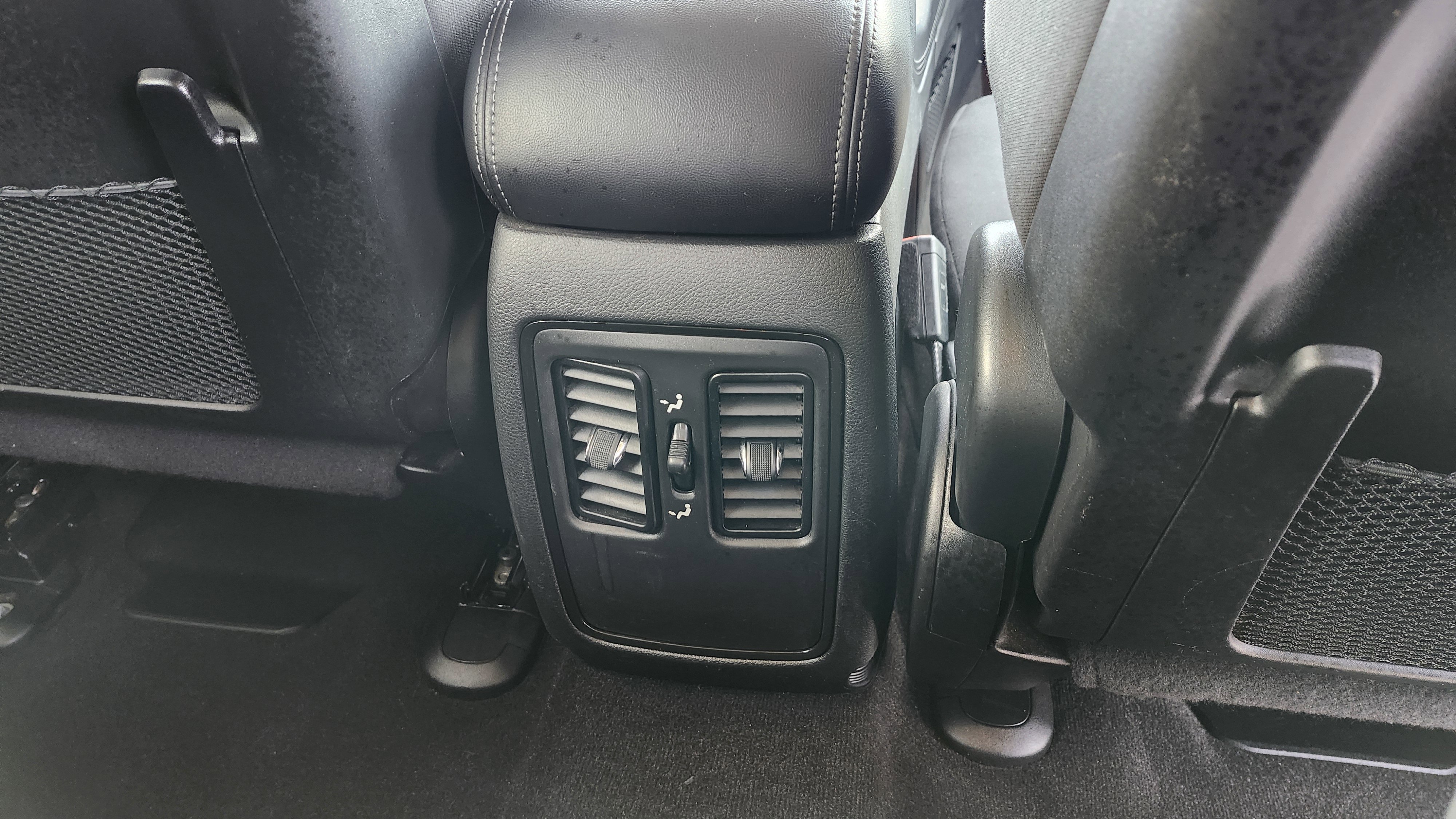 Used 2022 Dodge Durango SXT image 19