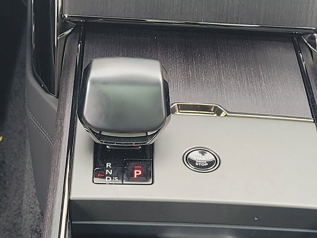 New 2026 Land Rover Range Rover Long Wheel Base SV image 20