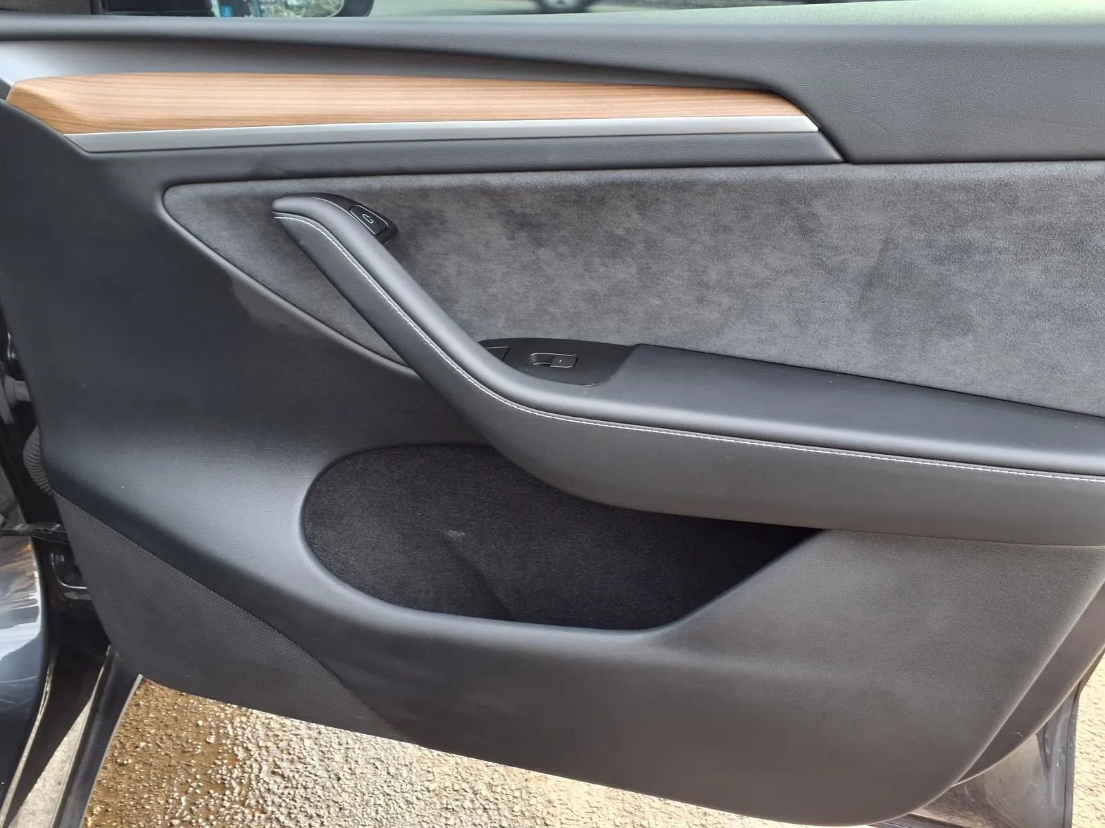 Used 2024 Tesla Model Y Long Range image 11