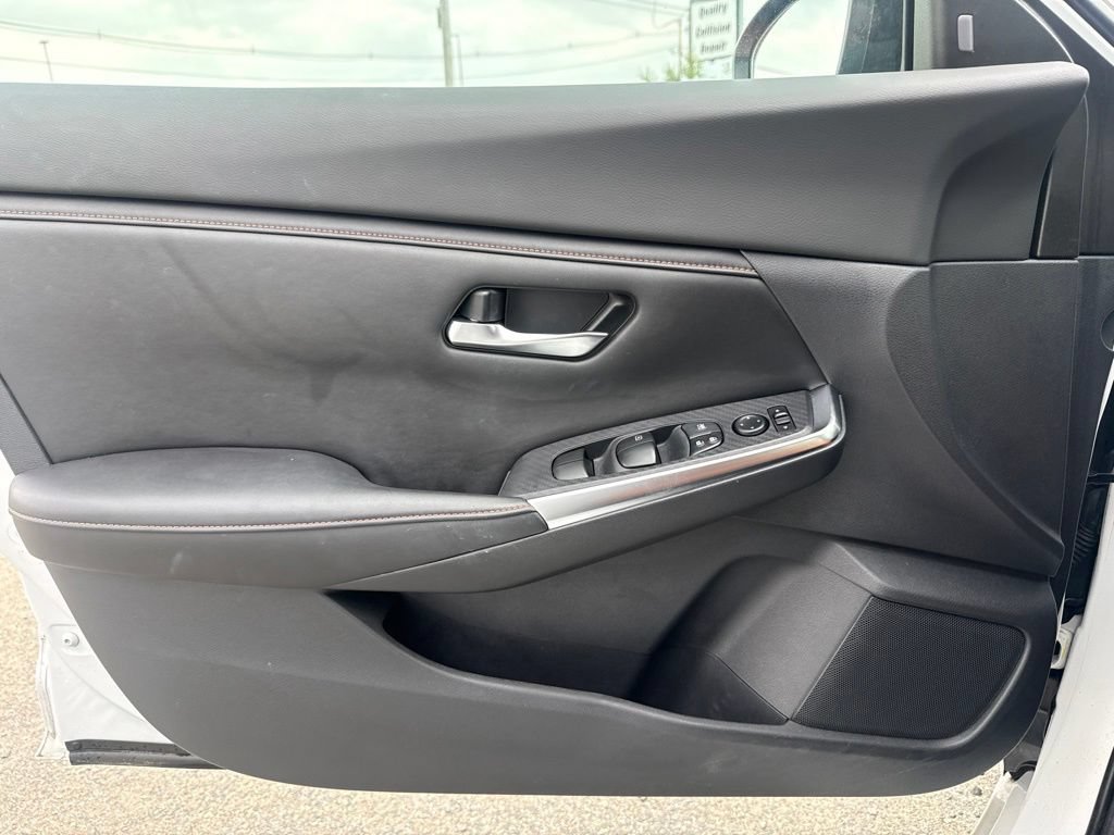 Used 2020 Nissan Sentra SR w/ Electronics Package FWD image 14