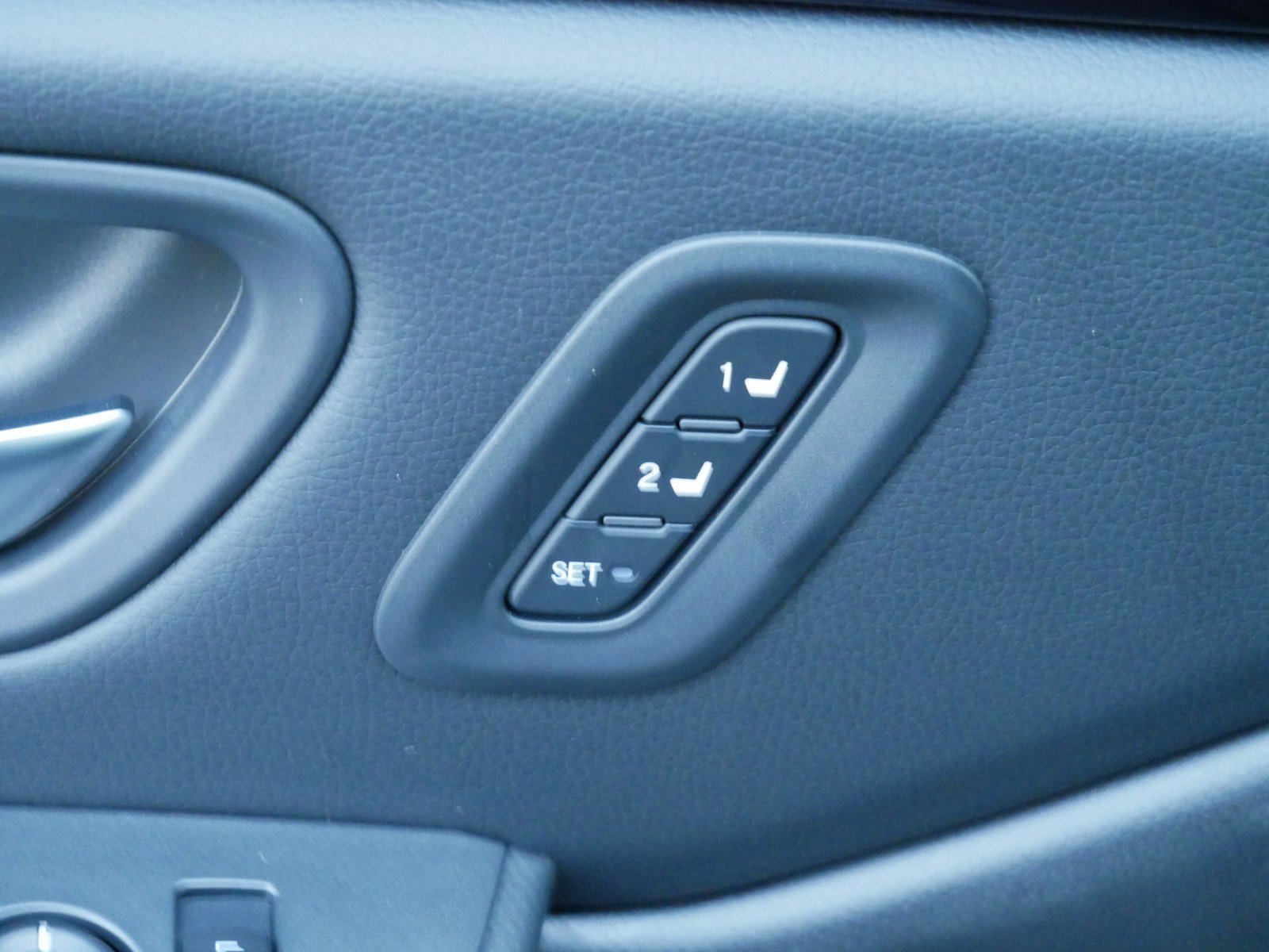 New 2025 Honda Pilot Touring image 16