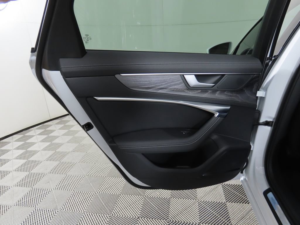 Used 2025 Audi A6 Premium Plus w/ Premium Plus Package image 27