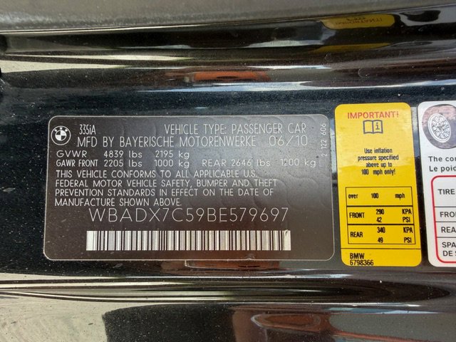 Used 2011 BMW 335i Convertible image 17