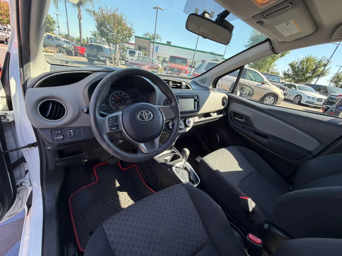 Used 2016 Toyota Yaris LE FWD image 18
