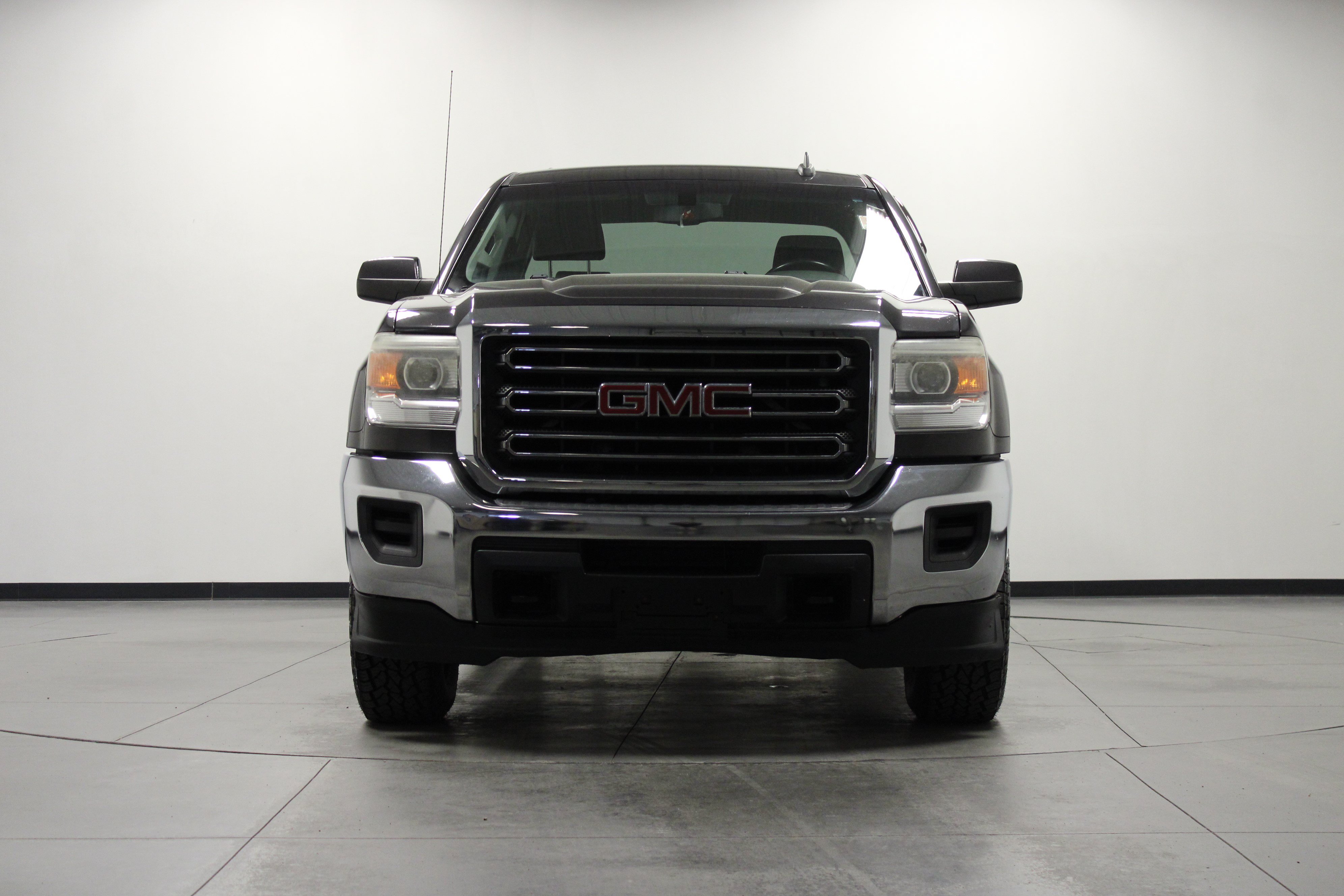 Used 2015 GMC Sierra 2500 SLE AWD/4WD image 9