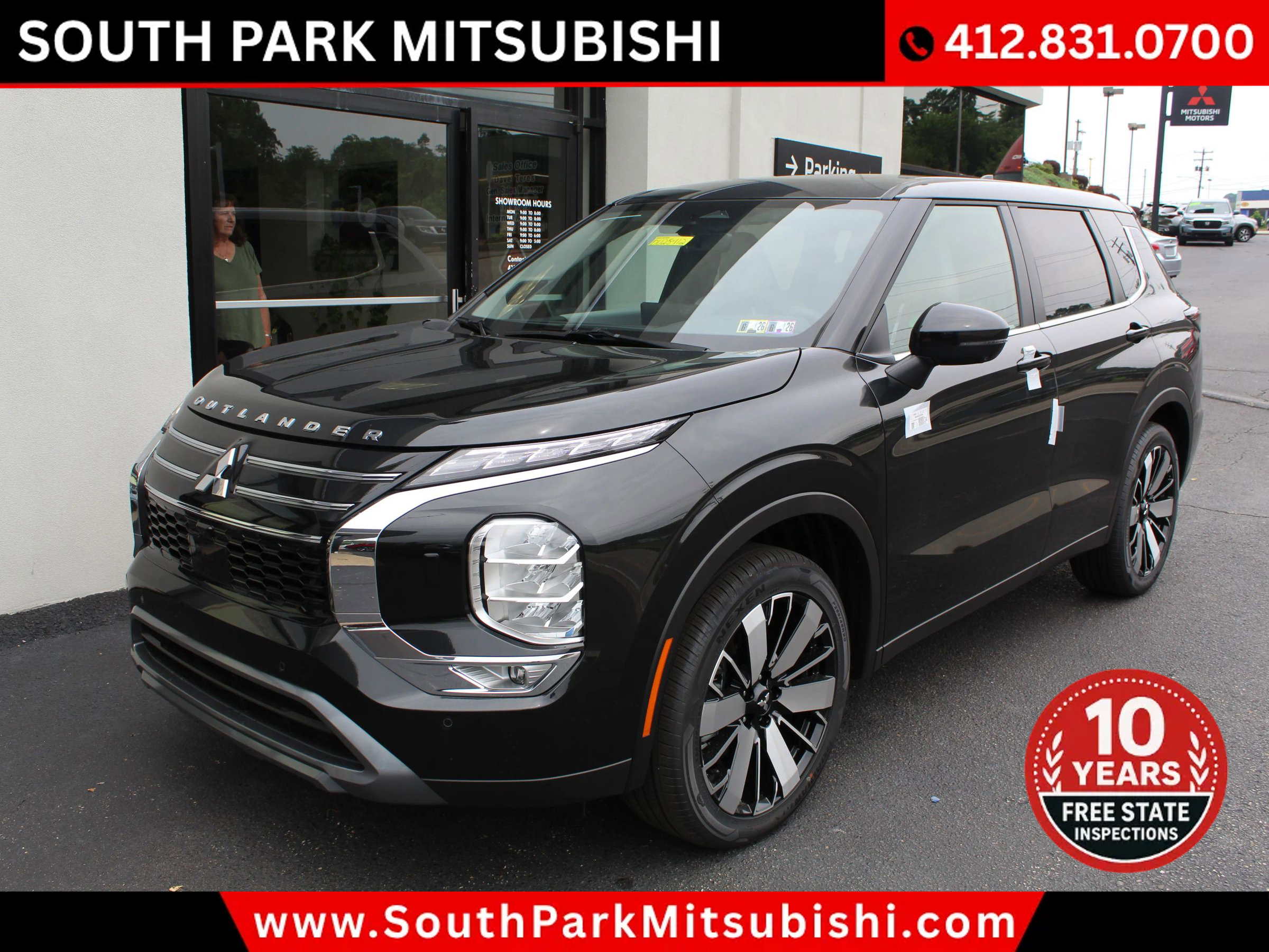 New 2025 Mitsubishi Outlander SE image 3