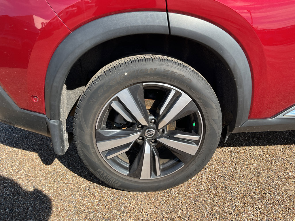 Used 2021 Nissan Rogue Platinum image 10