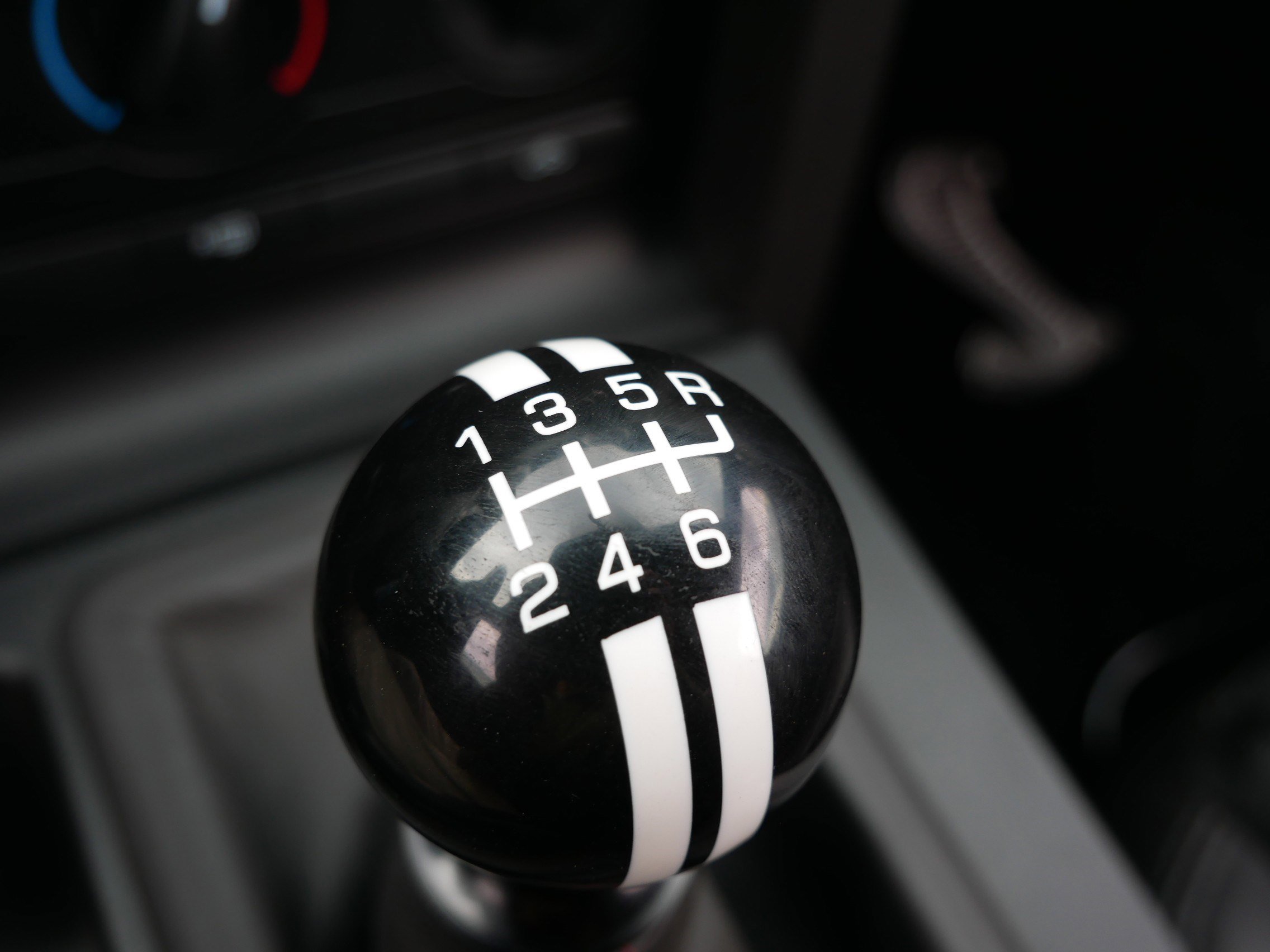 Used 2008 Ford Mustang Shelby GT500 image 25