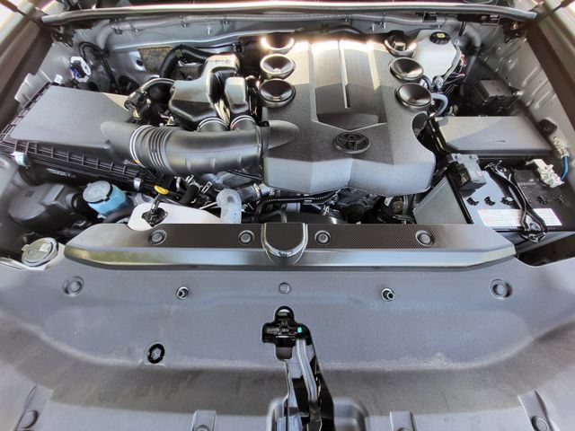 Used 2023 Toyota 4Runner SR5 AWD/4WD image 11
