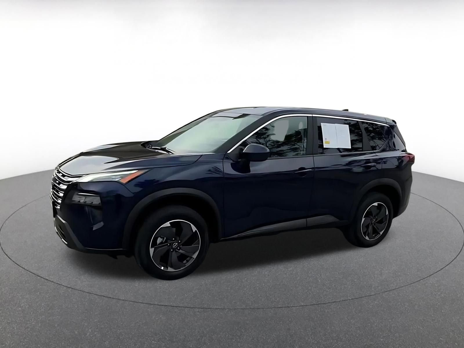 Used 2025 Nissan Rogue SV image 8